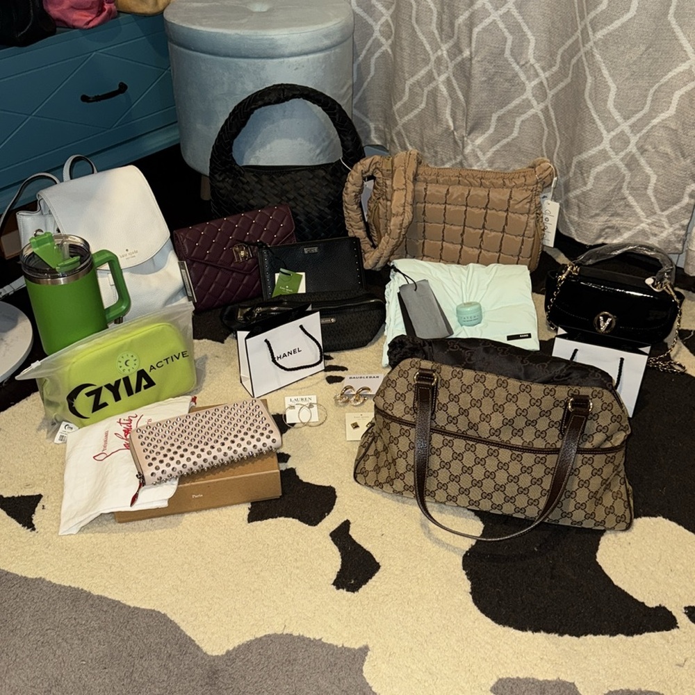 🍀 Buyer’s Appreciation - Gucci, Christian Louboutin & More - Picture 6 of 6